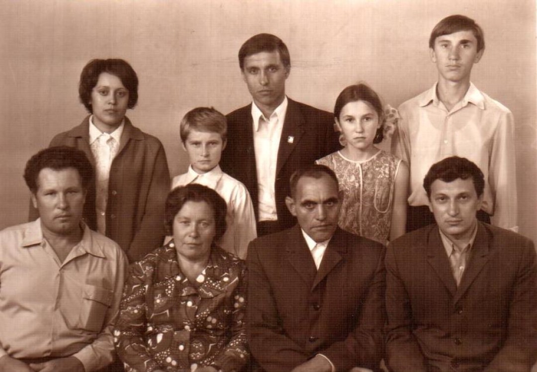 Сергей Михайлович с семьей в 1975 году