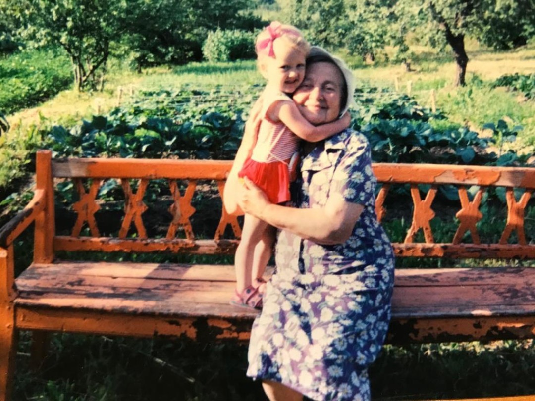 С правнучкой