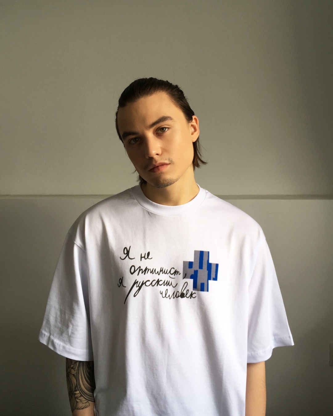 «Антон тут рядом» и «Смерч» выпустили совместную коллекцию футболок с ...