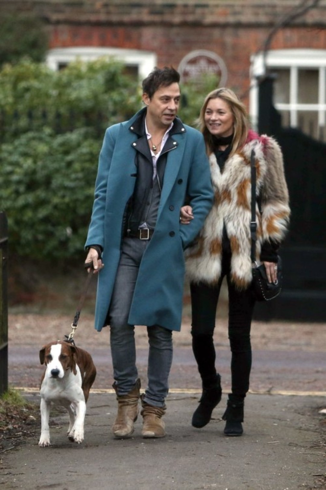 Кейт Мосс и ее стаффордширский терьер Арчи, 2015