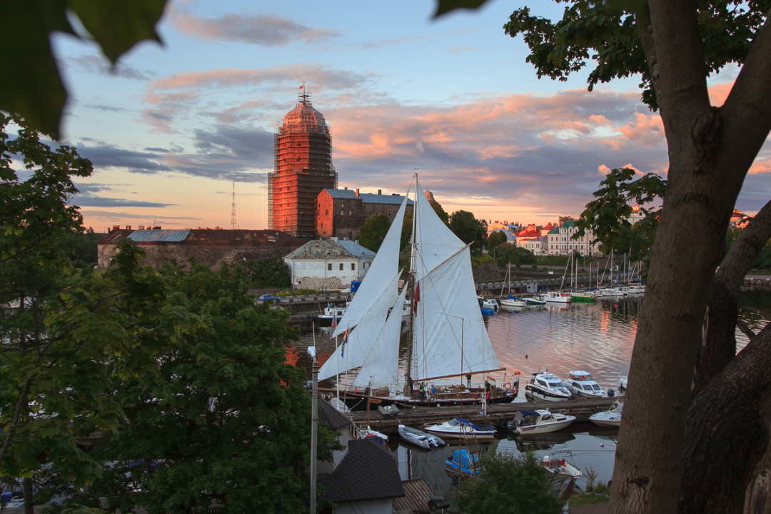 Фишкутер «Лукулл». Был построен в 1919 году известным немецким конструктором Максом Эрцем. Такие простые и экономичные моторные рыболовные тендеры с