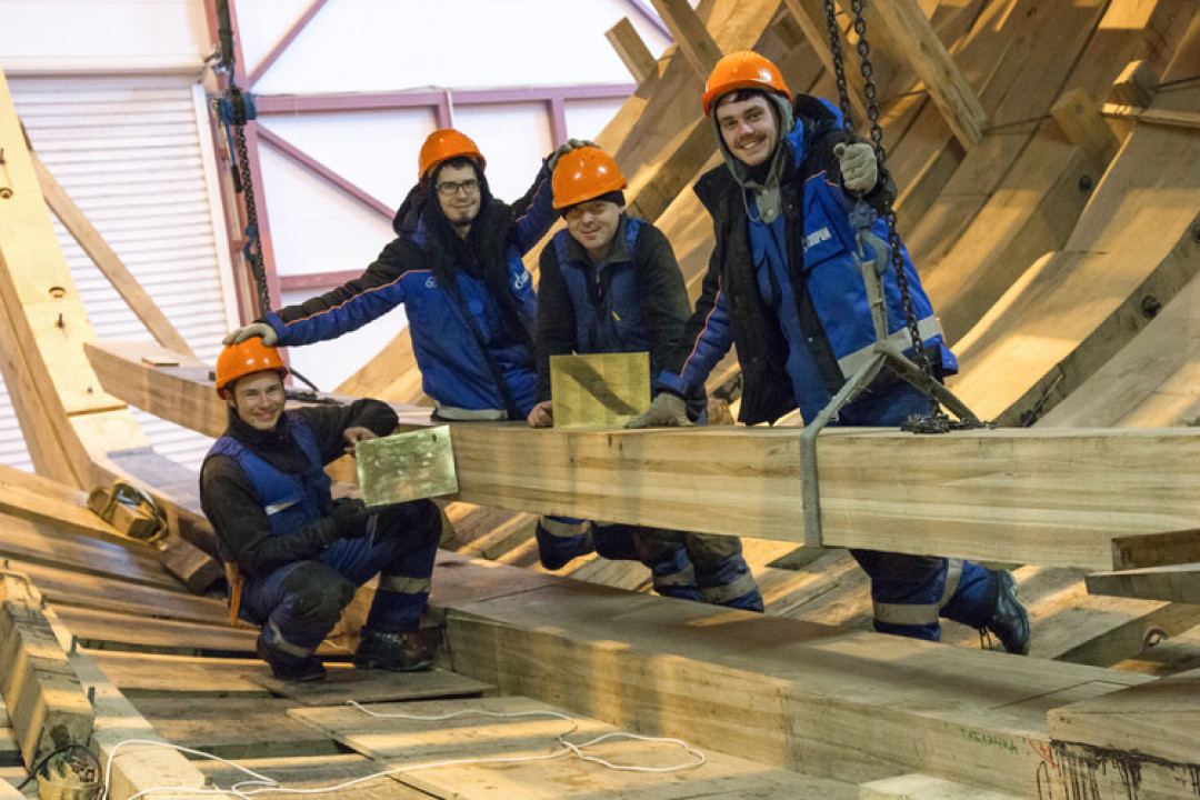 Установка памятных табличек в кильсон