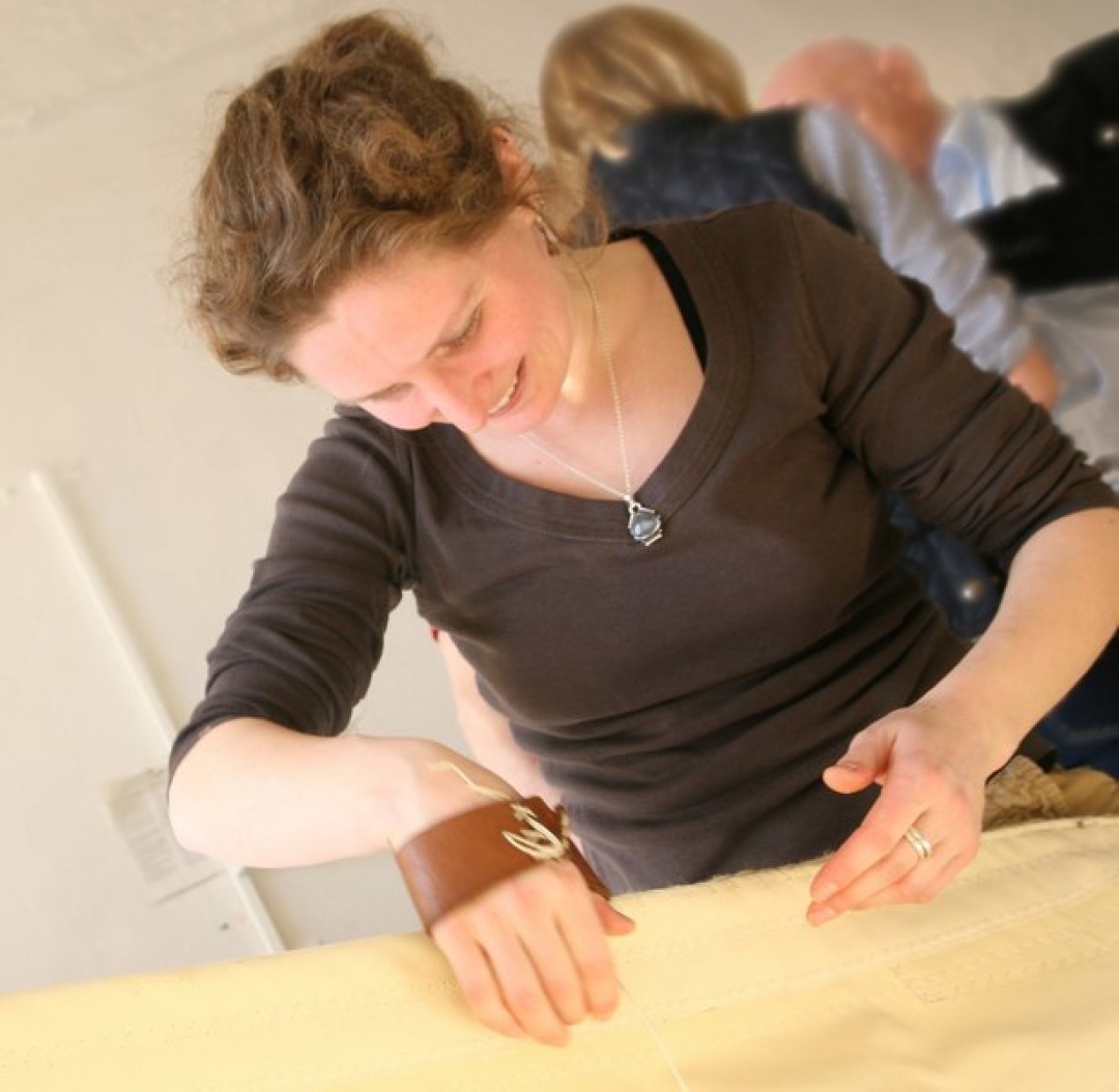 Александра Гореликова за работой