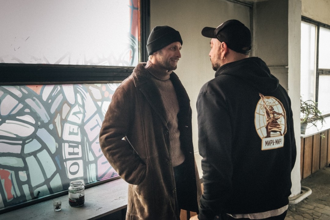 Семен Серзин и Кирилл Серебренников на съемках, фото: Hype Film