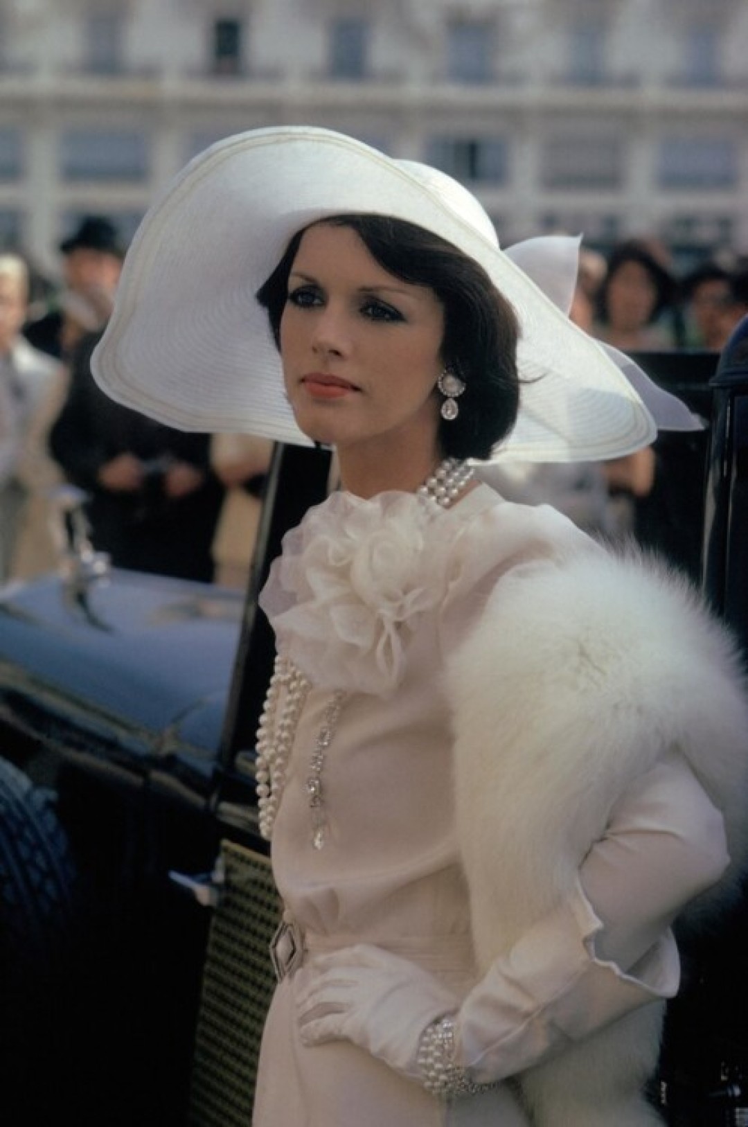 Анни Дюпре в Yves Saint Laurent в фильме Алена Рене «Стависки», 1973