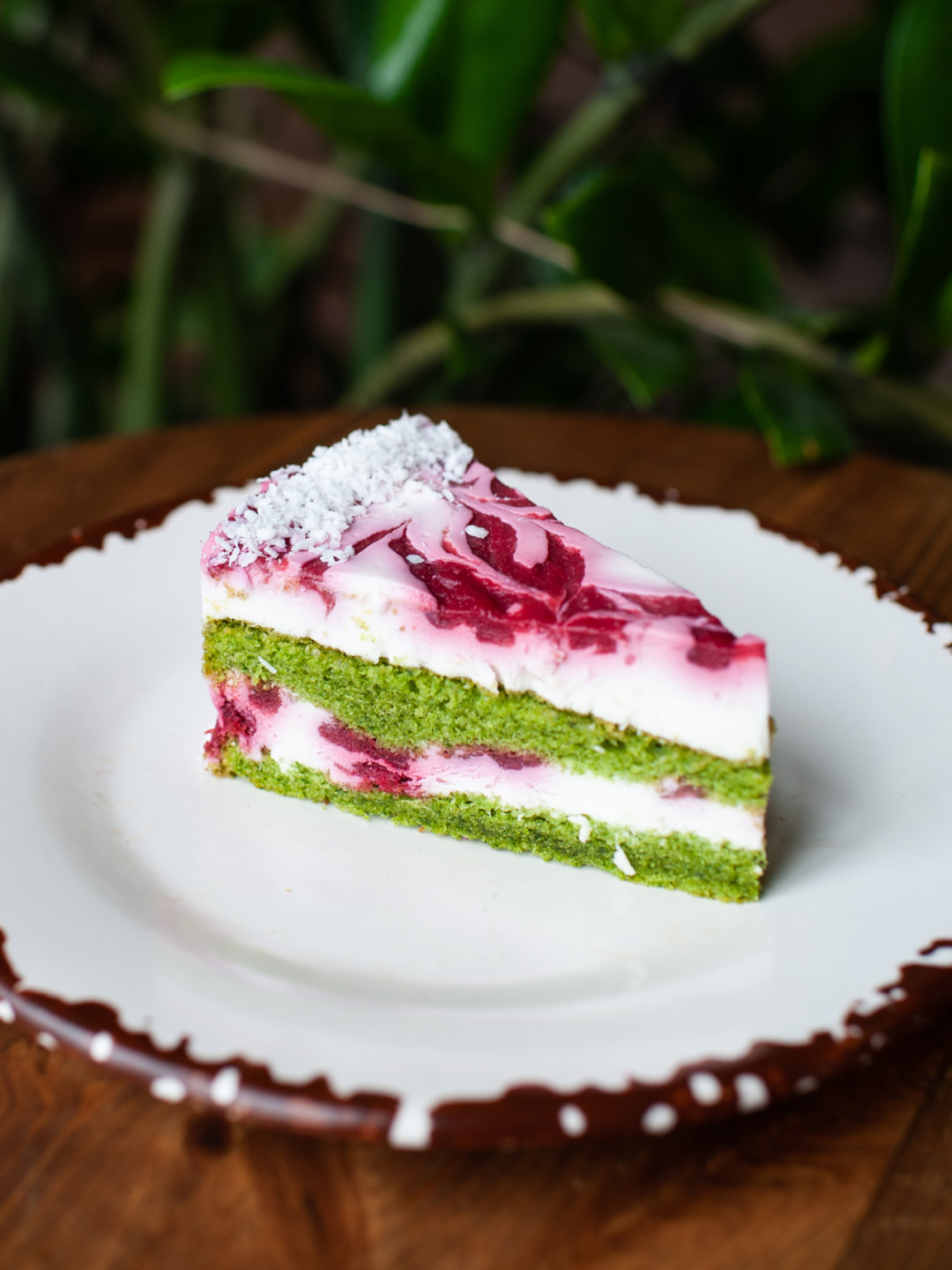 Шпинатный торт с малиной