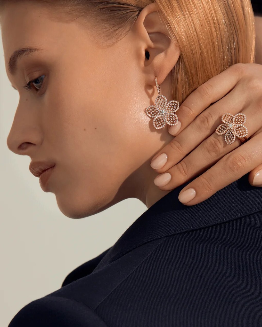 Кольцо, розовое золото с бриллиантами, от 491 250 руб.