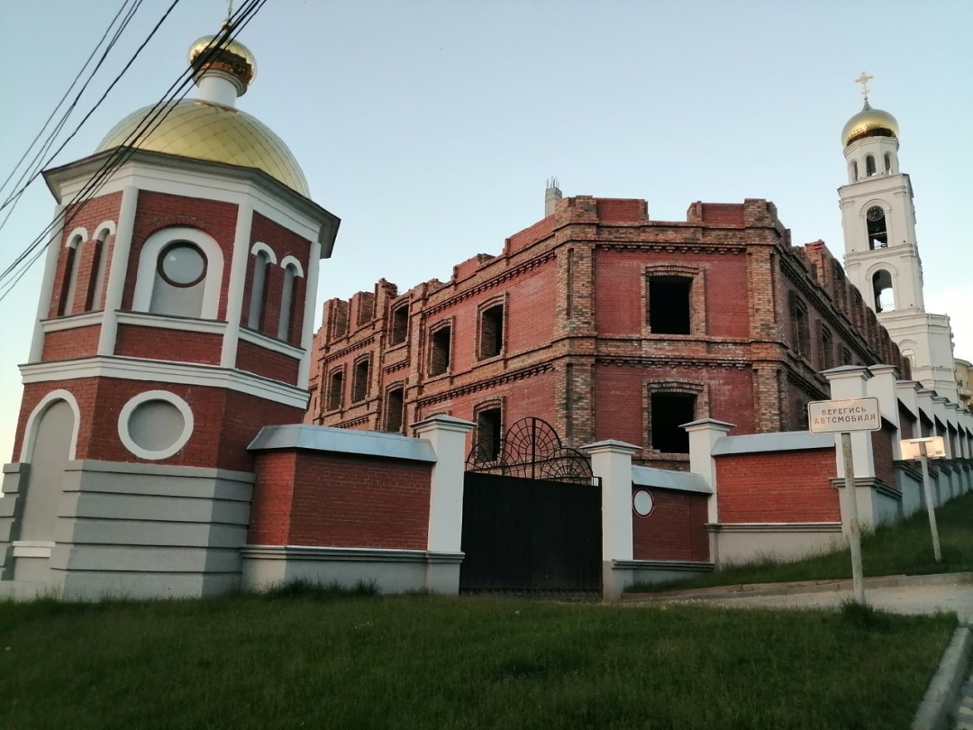 Строящийся корпус на территории Иверского монастыря