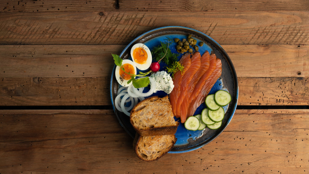 Подкопчёная семга и набор "собери сам", 450 рублей