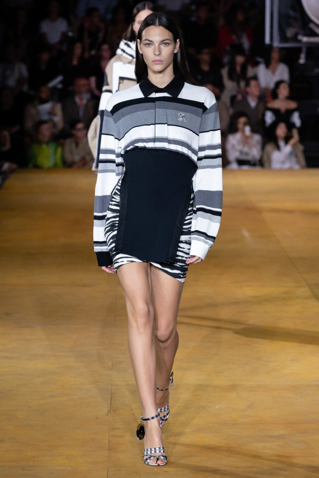 Burberry, весна-лето — 2020