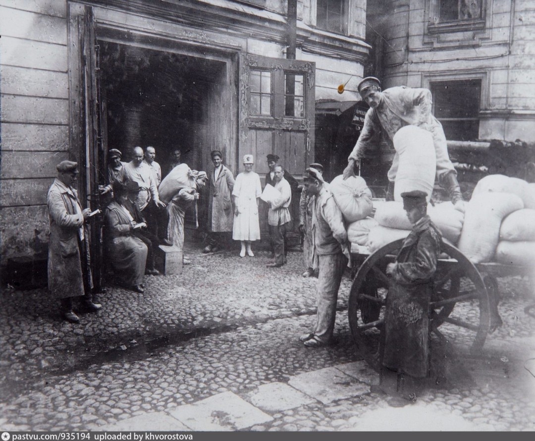 Историческое фото мощения