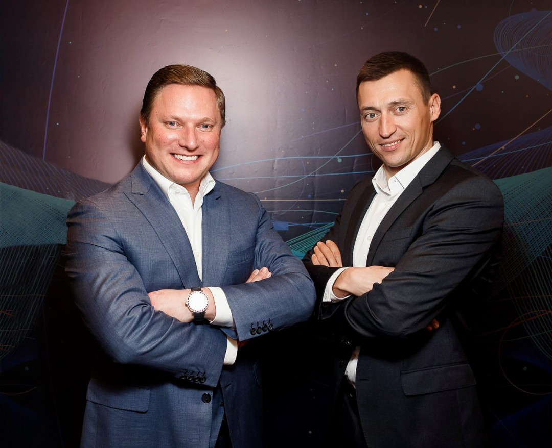 Генеральный директор MAER GROUP Константин Майор и олимпийский чемпион Сочи-2014 Александр Легков