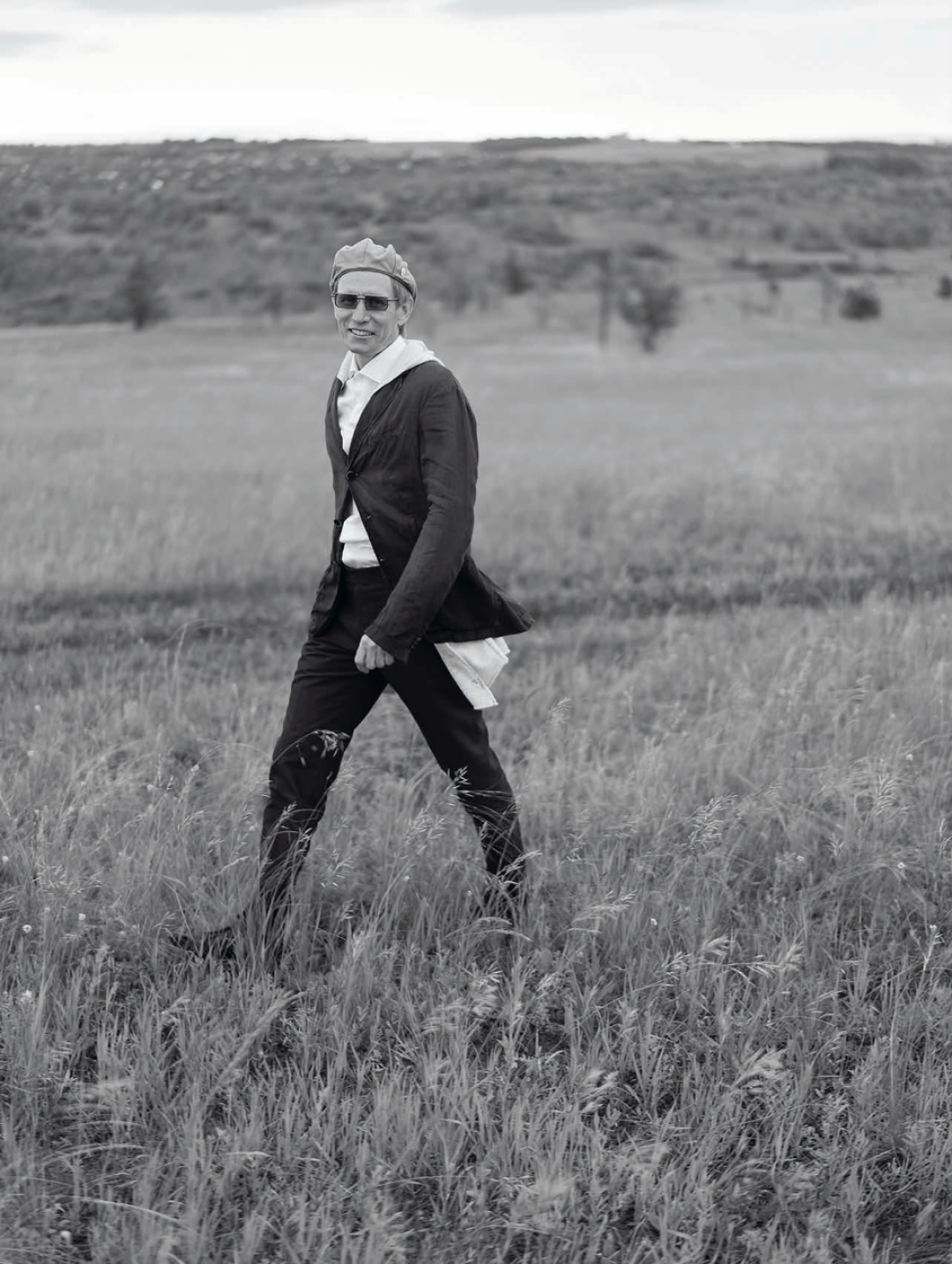 Одежда, аксессуары – собственность героя.