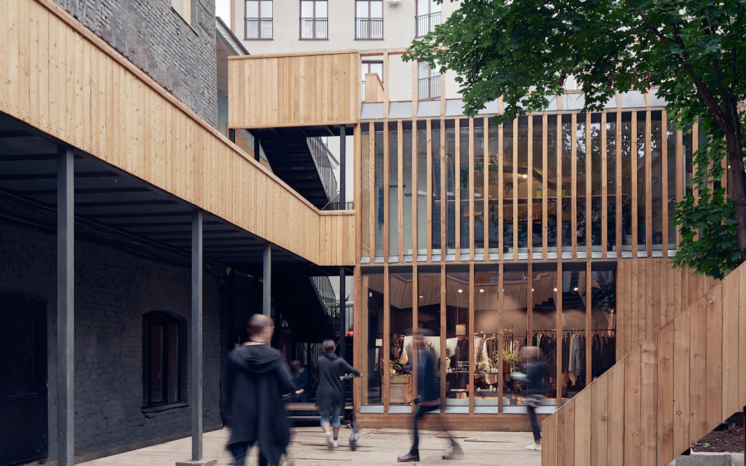 Проект Delo Design для «Третьего кластера». И хотя сейчас двор выглядит менее лаконично, для Петербурга такой дизайн —уникальное явление: «Третий