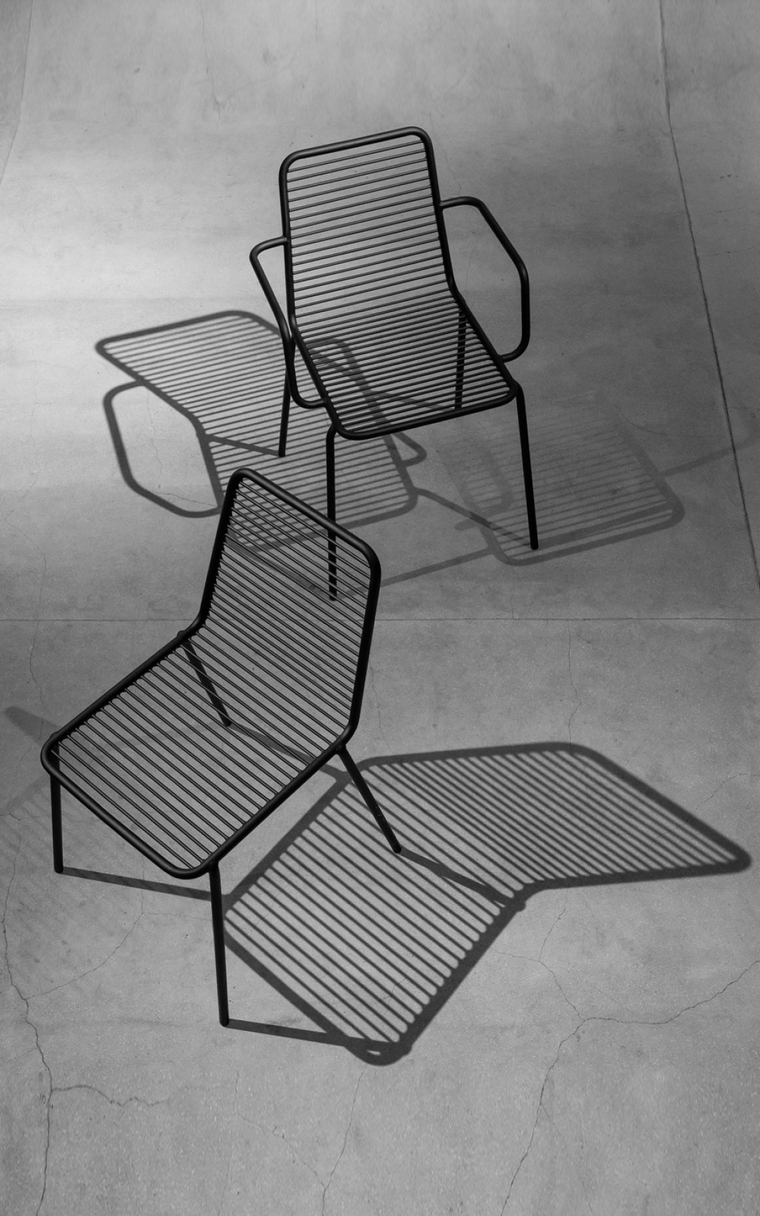 Уличный стул с подлокотниками и без «Йо»