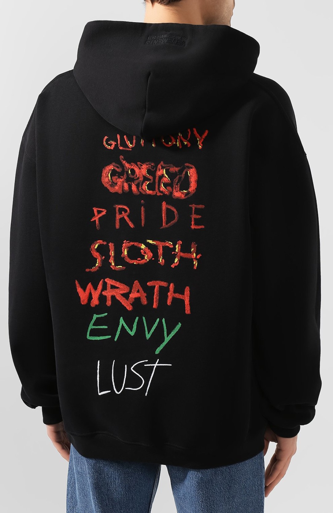 Худи Vetements (обратная сторона), ДЛТ, ул. Большая Конюшенная, 21-23, 74 850 руб.