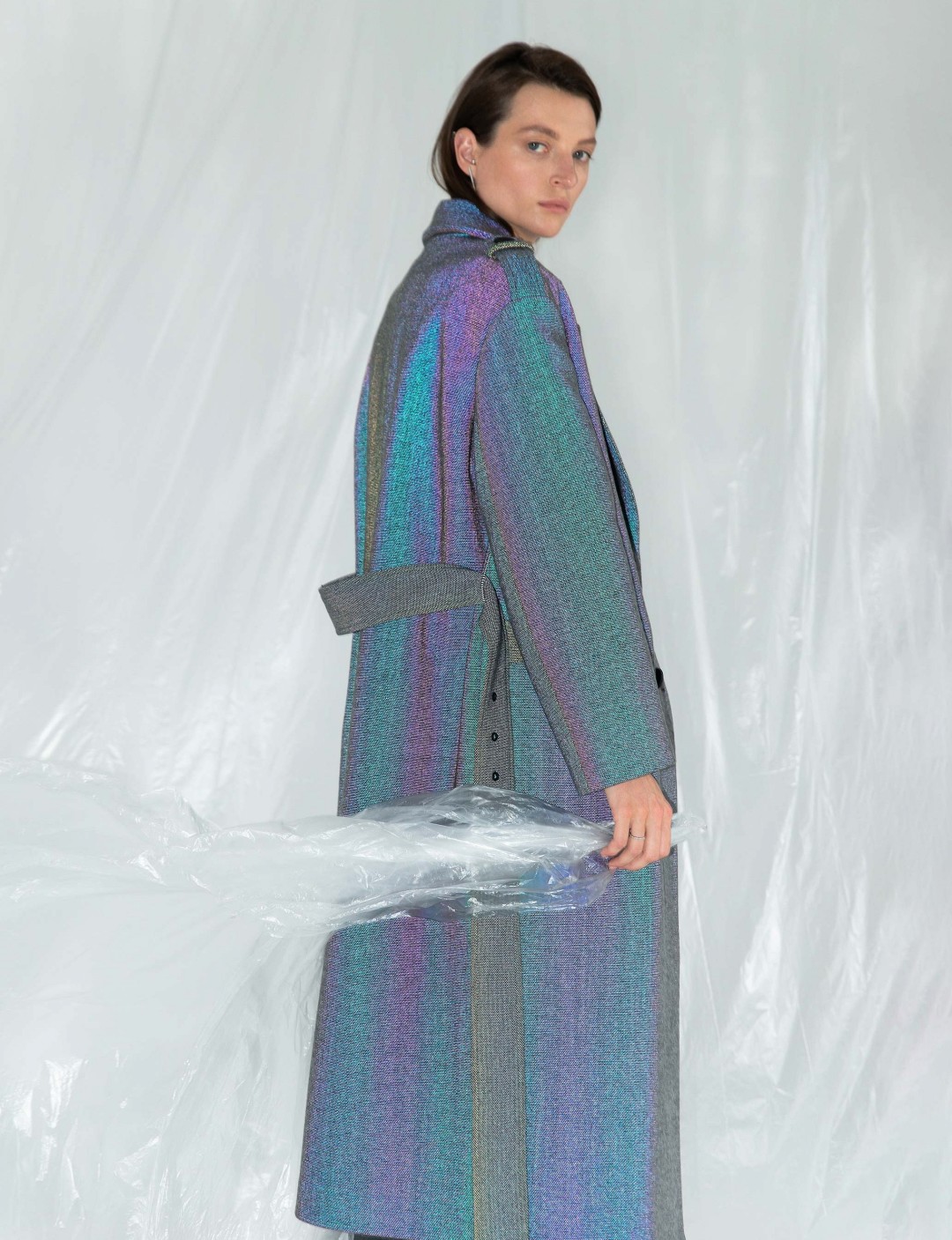 Пальто со светоотражающим покрытием Urbantiger, «Охта Молл», Брантовская дор., 3, «У красного моста», наб. реки Мойки, 73, 16 999 руб.