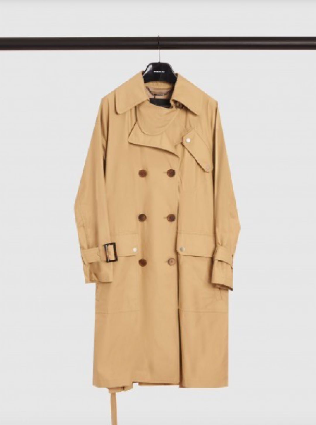 Тренч Barbara Bui, «У красного моста», наб. реки Мойки, 73, 56 340 руб.