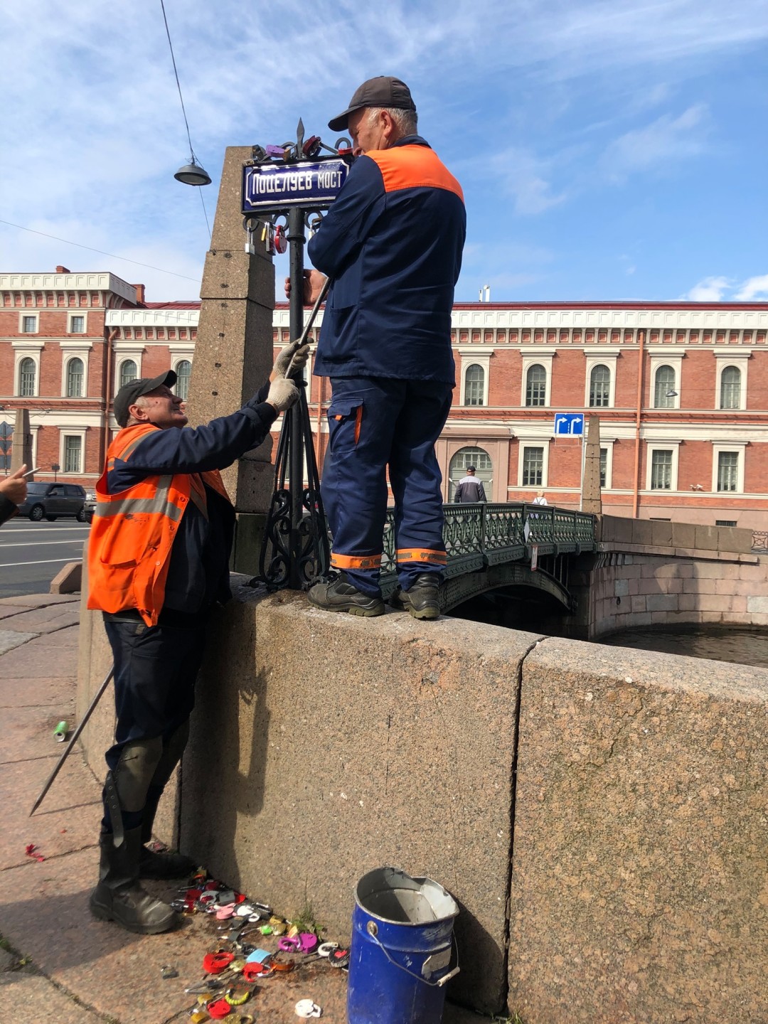 мост поцелуев питер