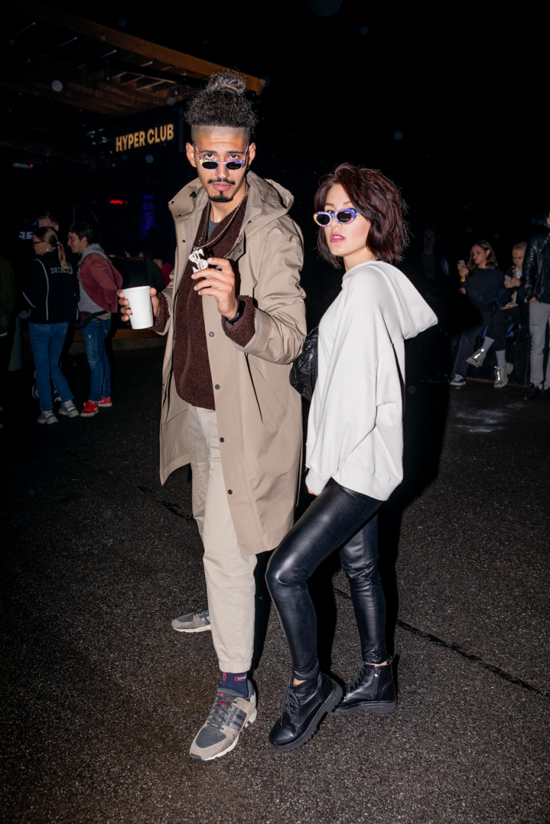 Ларина с другом. Оба в очках ноунейм