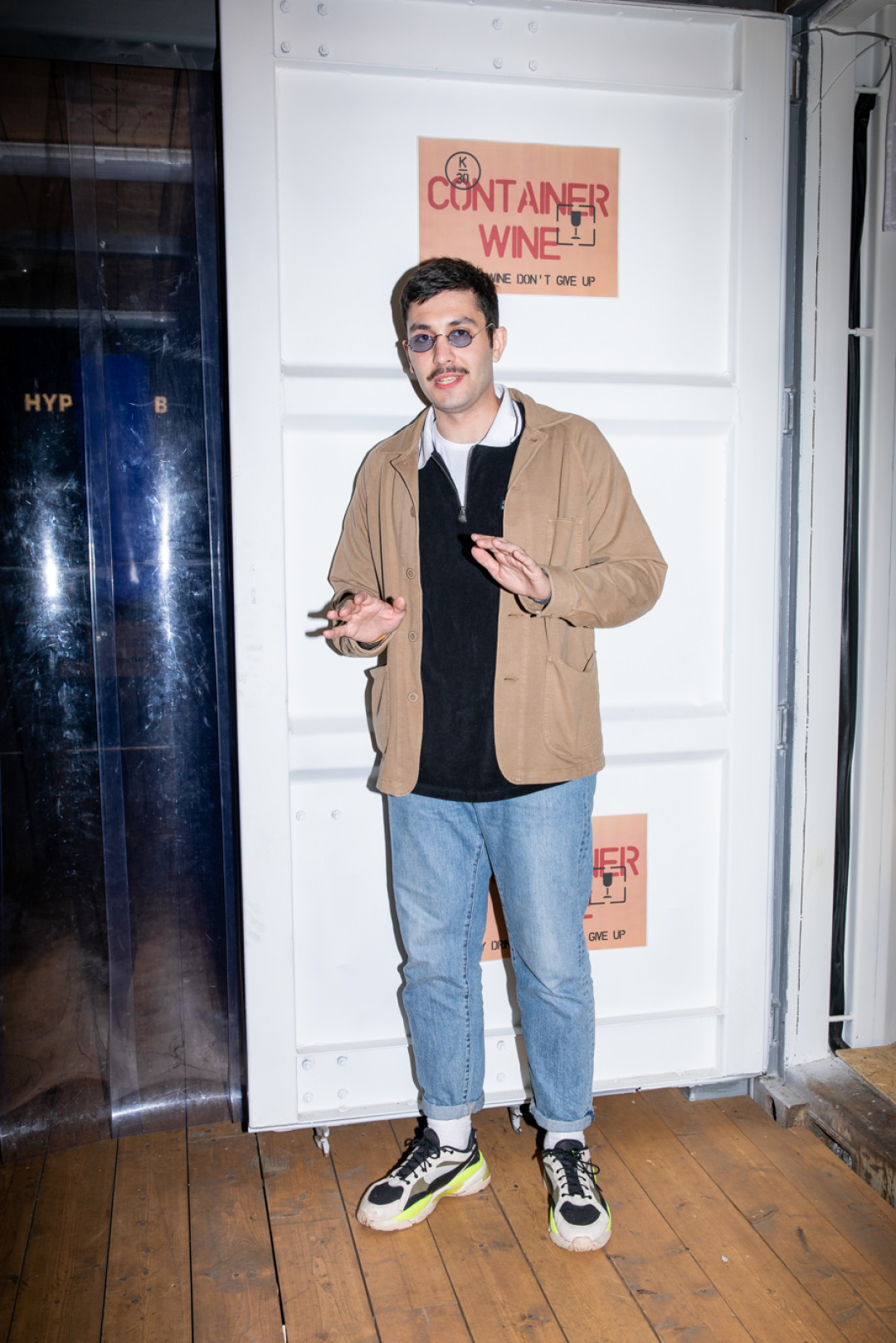 Влад. На Владе: кофта Stussy, очки ноунейм