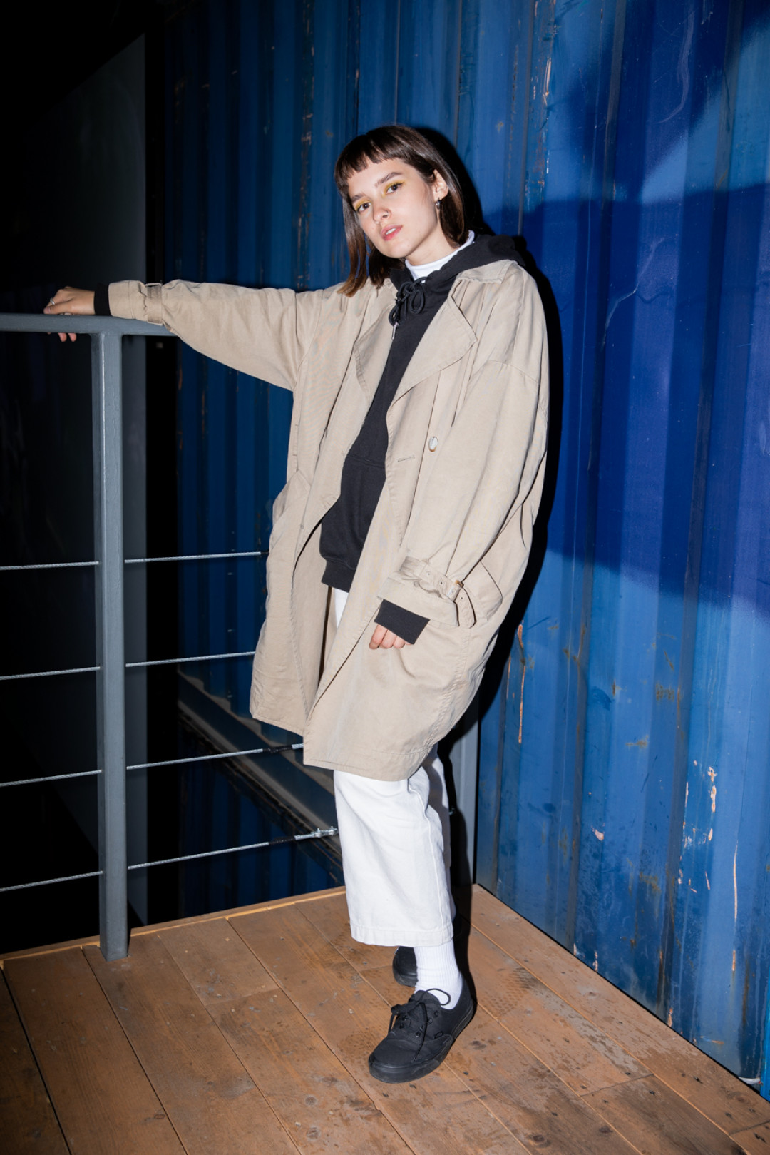 Лера. На Лере: тренч H&M, худи H&M, джинсы Monki