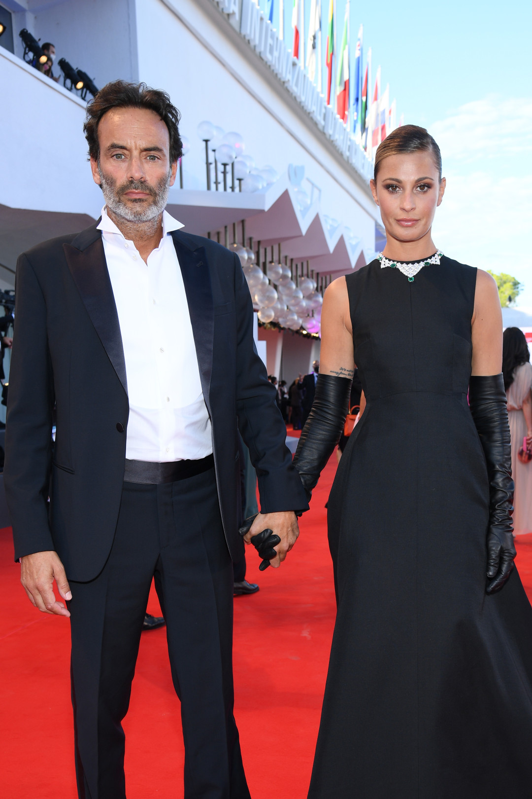 Энтони Делон и Свева Альвити в Valentino