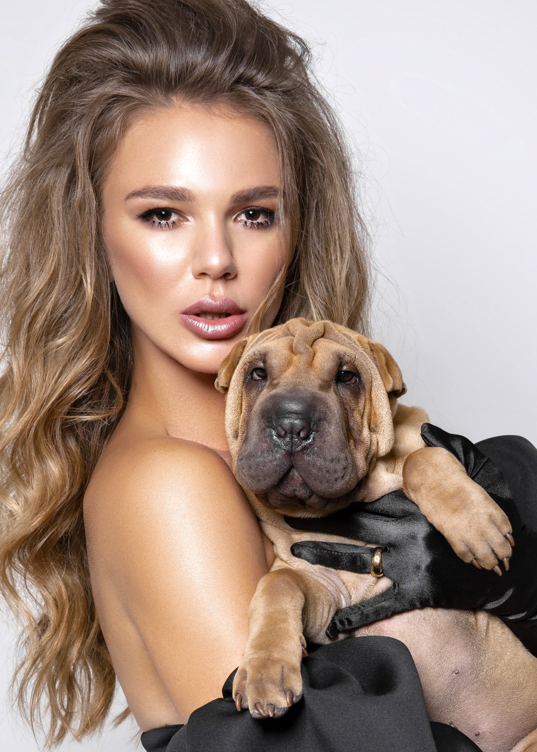 Стать фотографом за месяц реально, если выбрать хорошего учителя, чьи снимки тебя вдохновляют, обучаться индивидуально или в небольших группах, делая