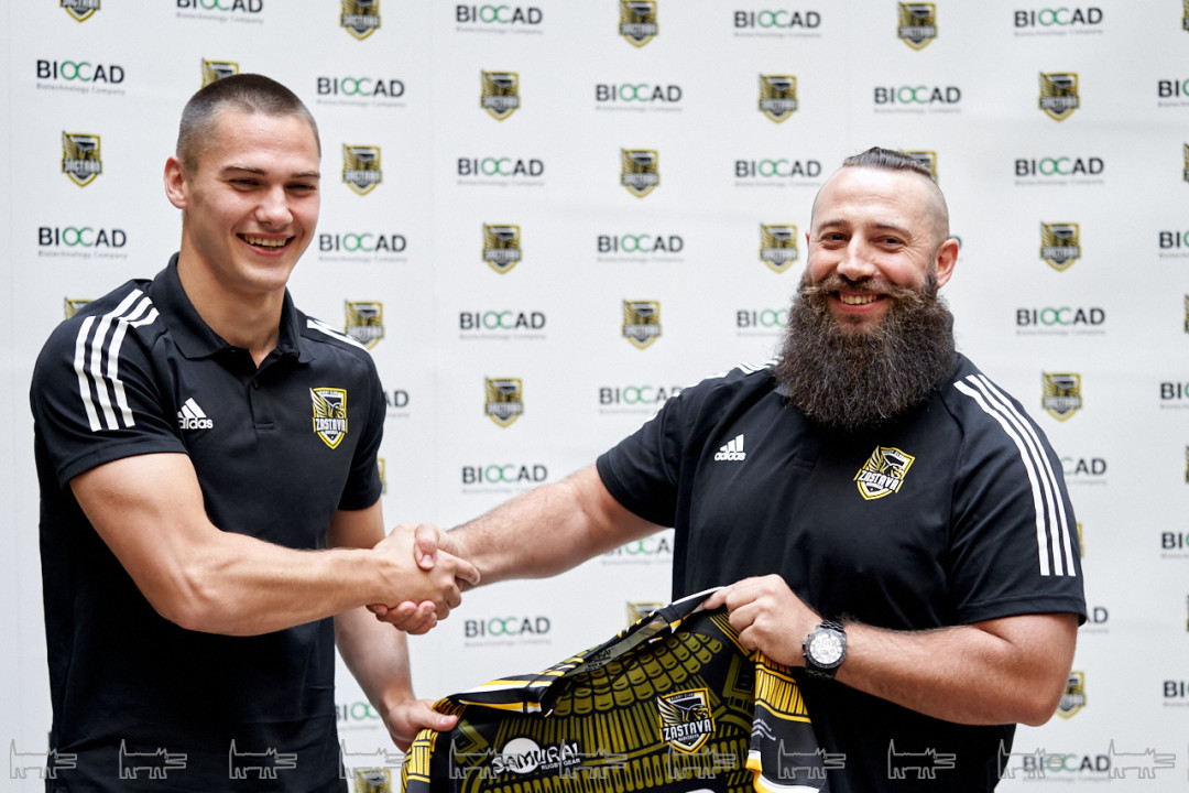 Артем Колотов, Эндрю Куртейн