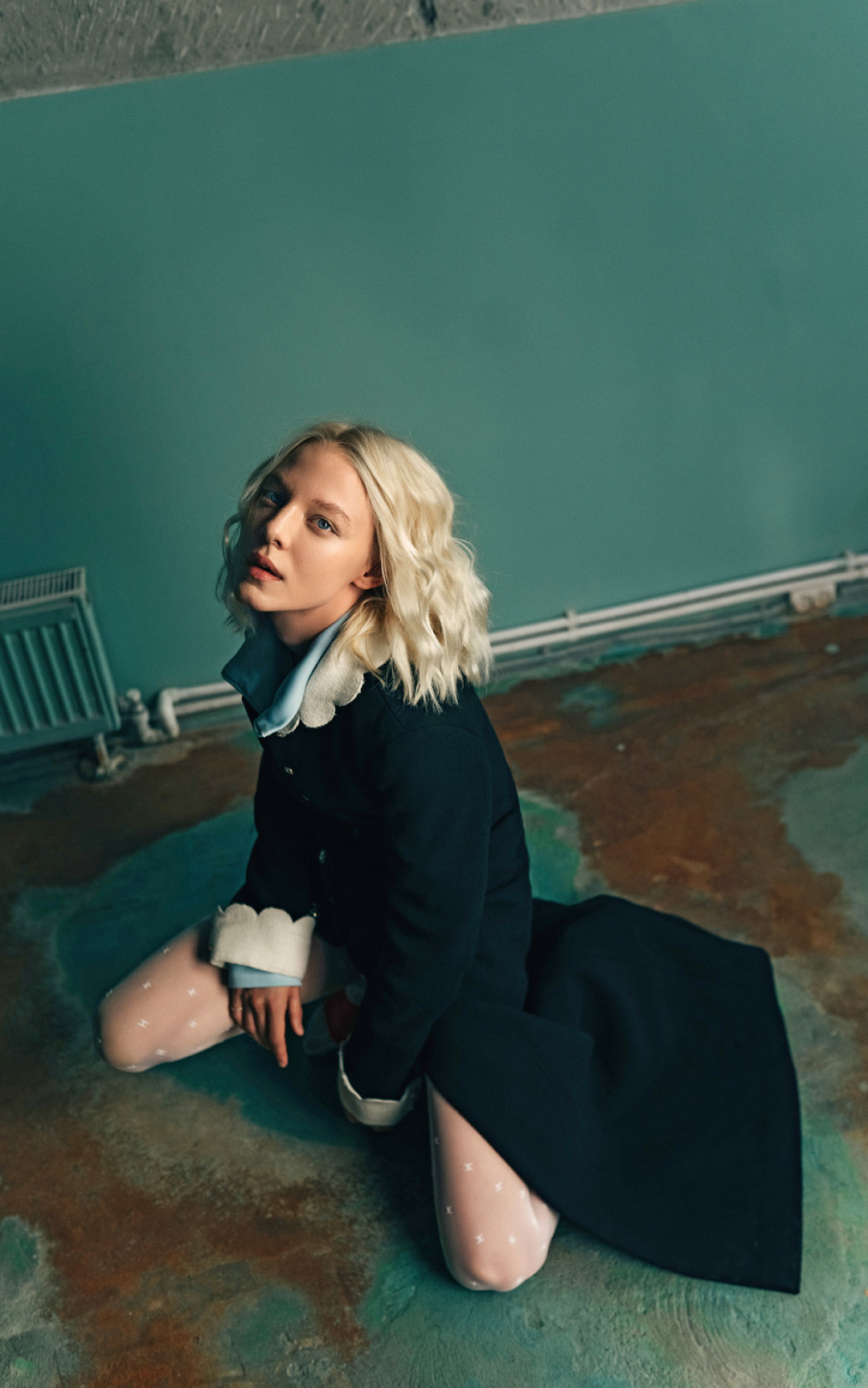 Платье и колготки Chanel, кольца Coco Crush (Chanel Jewellery), олимпийка No Name (v_vintage_store)