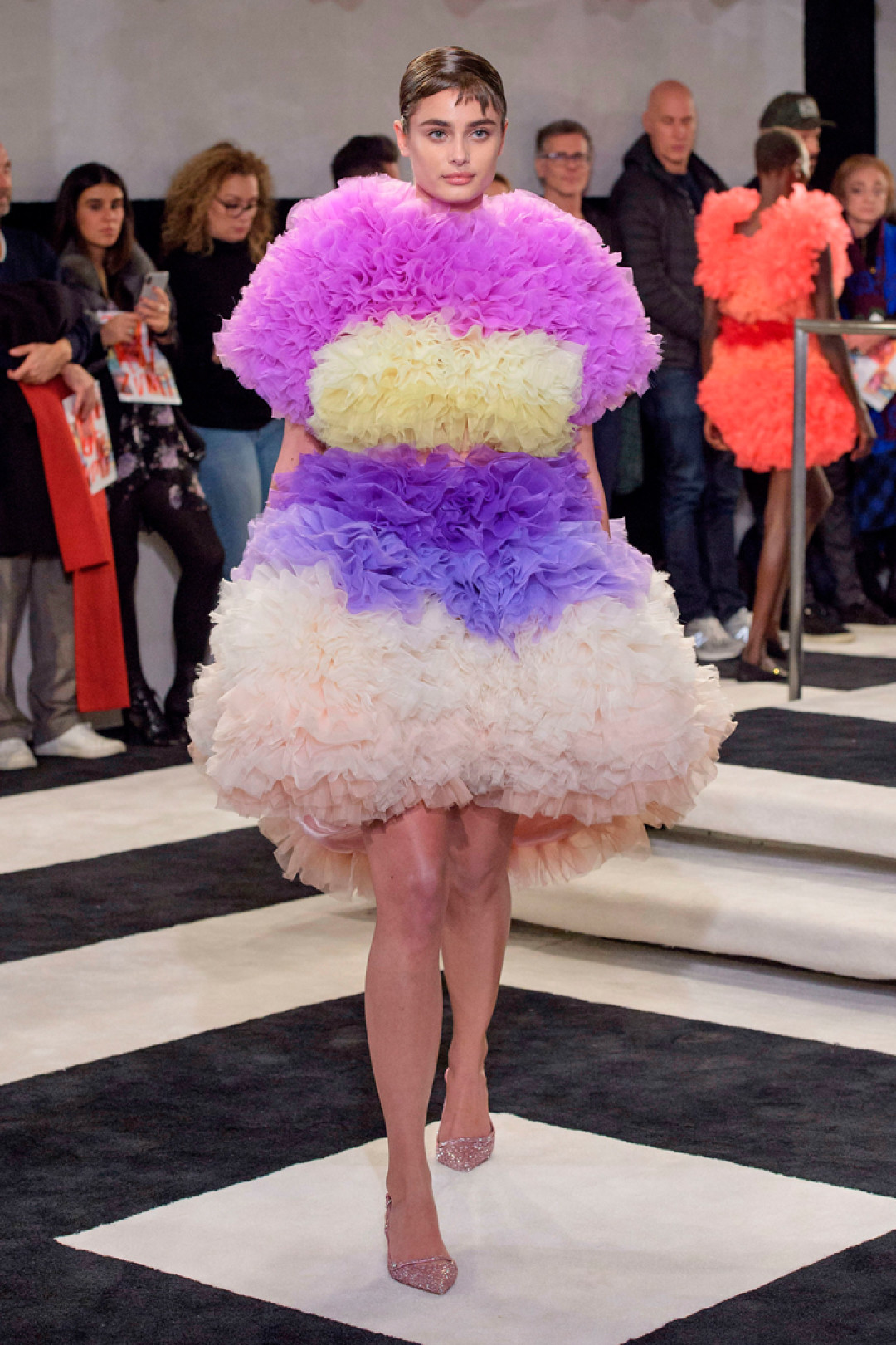 Tomo Koizumi осень 2019