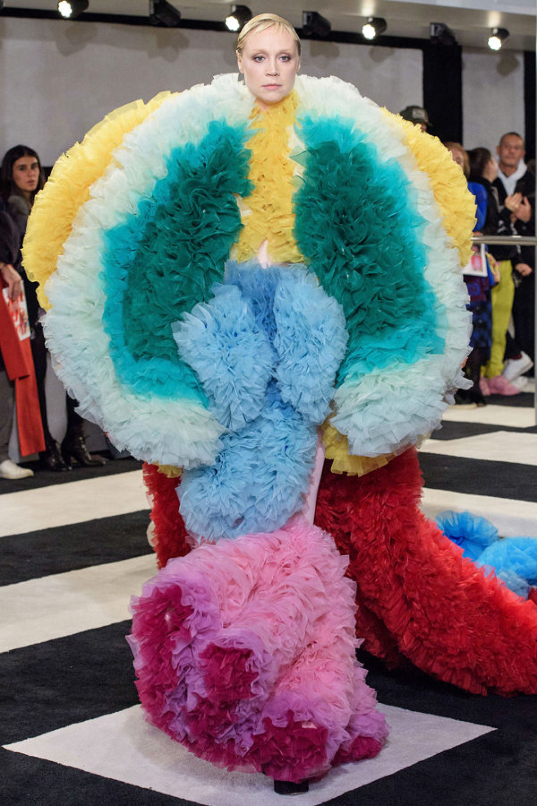 Tomo Koizumi осень 2019