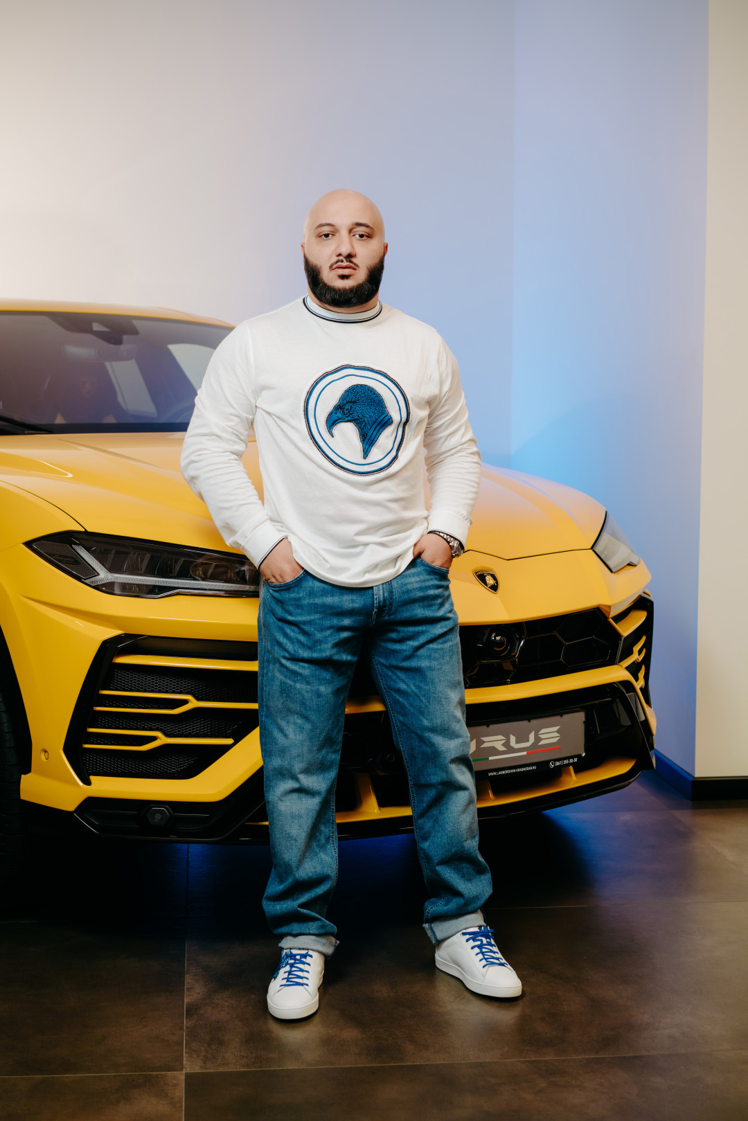 Место съемки: Официальный дилер автомобилей Lamborghini Образ: бутик Stefano Ricci Фотограф: Роман Благов Куратор съемки: Екатерина Оксененко