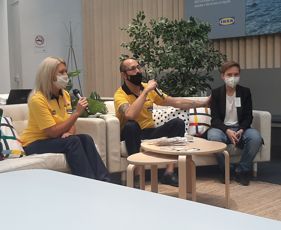 Справа налево: социальный предприниматель Гузель Санжапова, директор «Икея» Екатеринбург Каан Саллы.