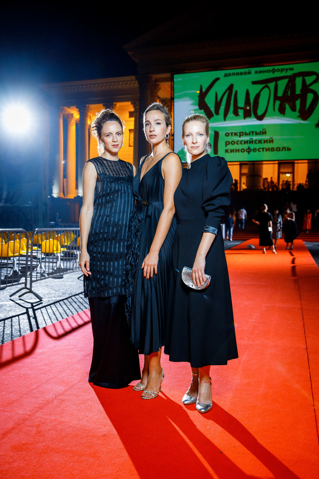 Лана Влади, Наталья Чумбуридзе и Анна Слю. Все в серьгах Mercury