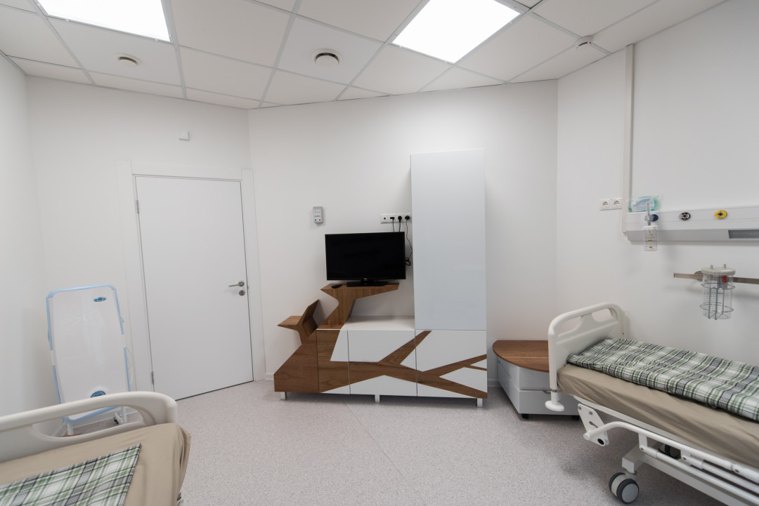 В палатах клиники Giovane пациенты могут восстановиться после операции в комфортных условиях.