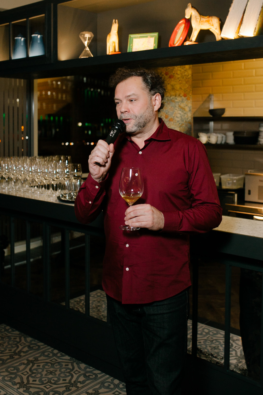 Директор по развитию компании «Винотерра», сомелье Владислав Волков