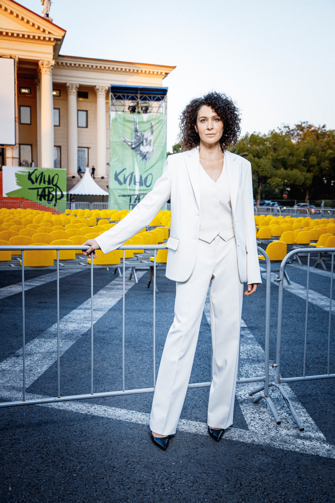 Ксения Раппопорт в серьгах Mercury