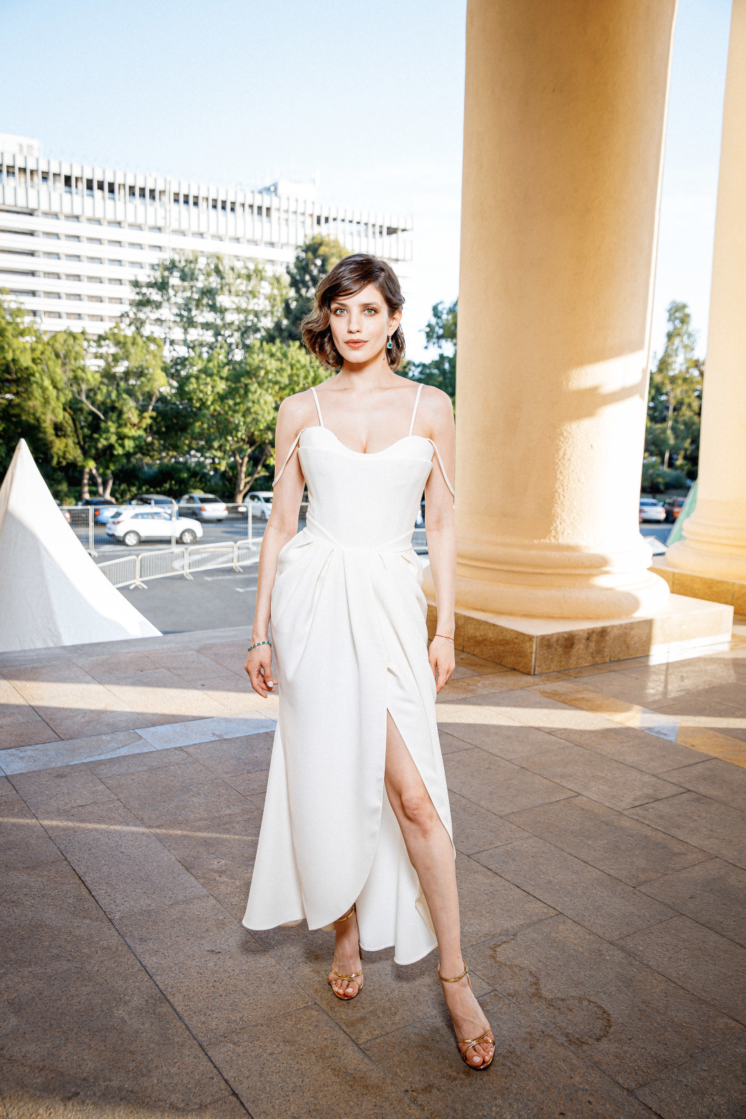 Анна Чиповская в серьгах и браслете Mercury