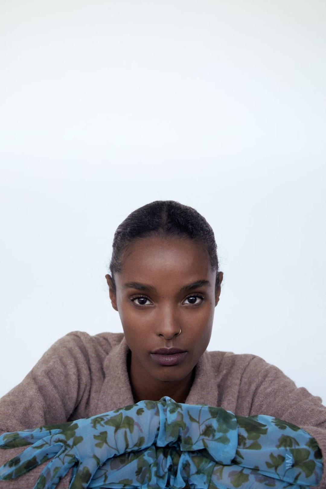 Перчатки из прозрачной ткани с принтом Zara