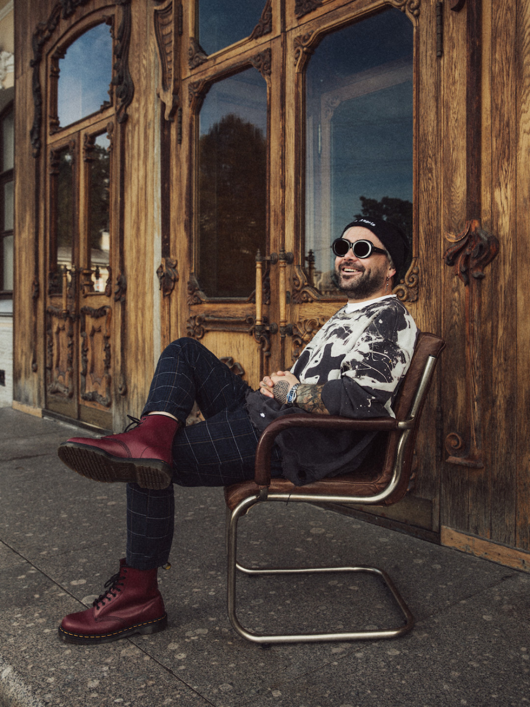 Dr.Martens 1460 всегда носили новаторы моды, поклонники таких смелых музыкальных стилей, как панк, гранж и ска