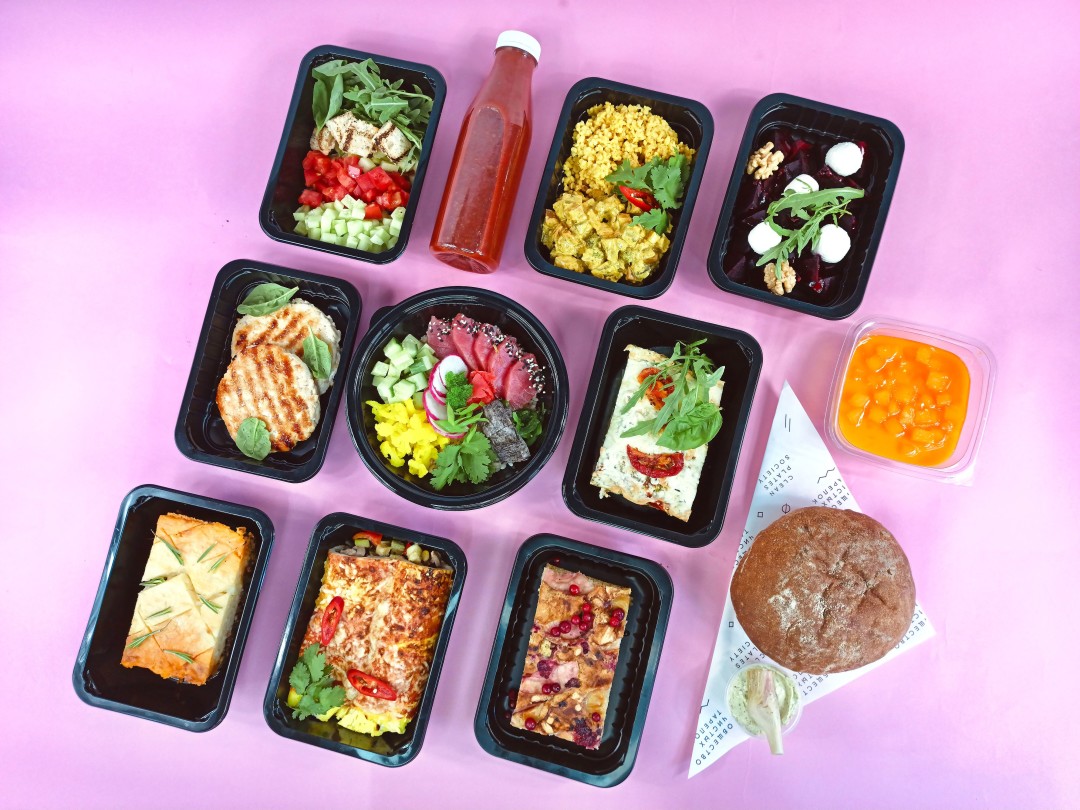 Коробка еды из «Общества чистых тарелок»