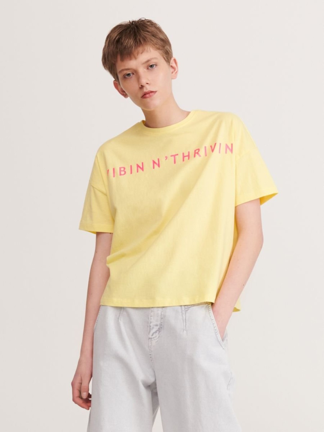 Футболка Reserved, «Галерея», Лиговский пр., 30а, «Сити Молл», Коломяжский проспект, 17, 299 руб.