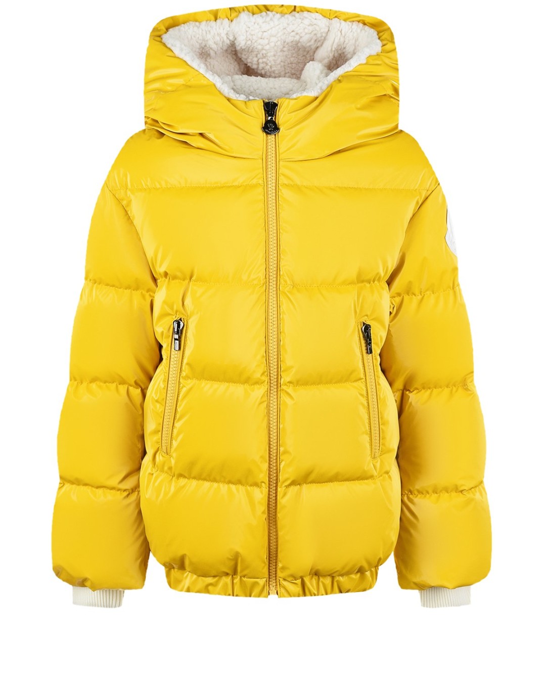 Moncler, 63 000 руб.