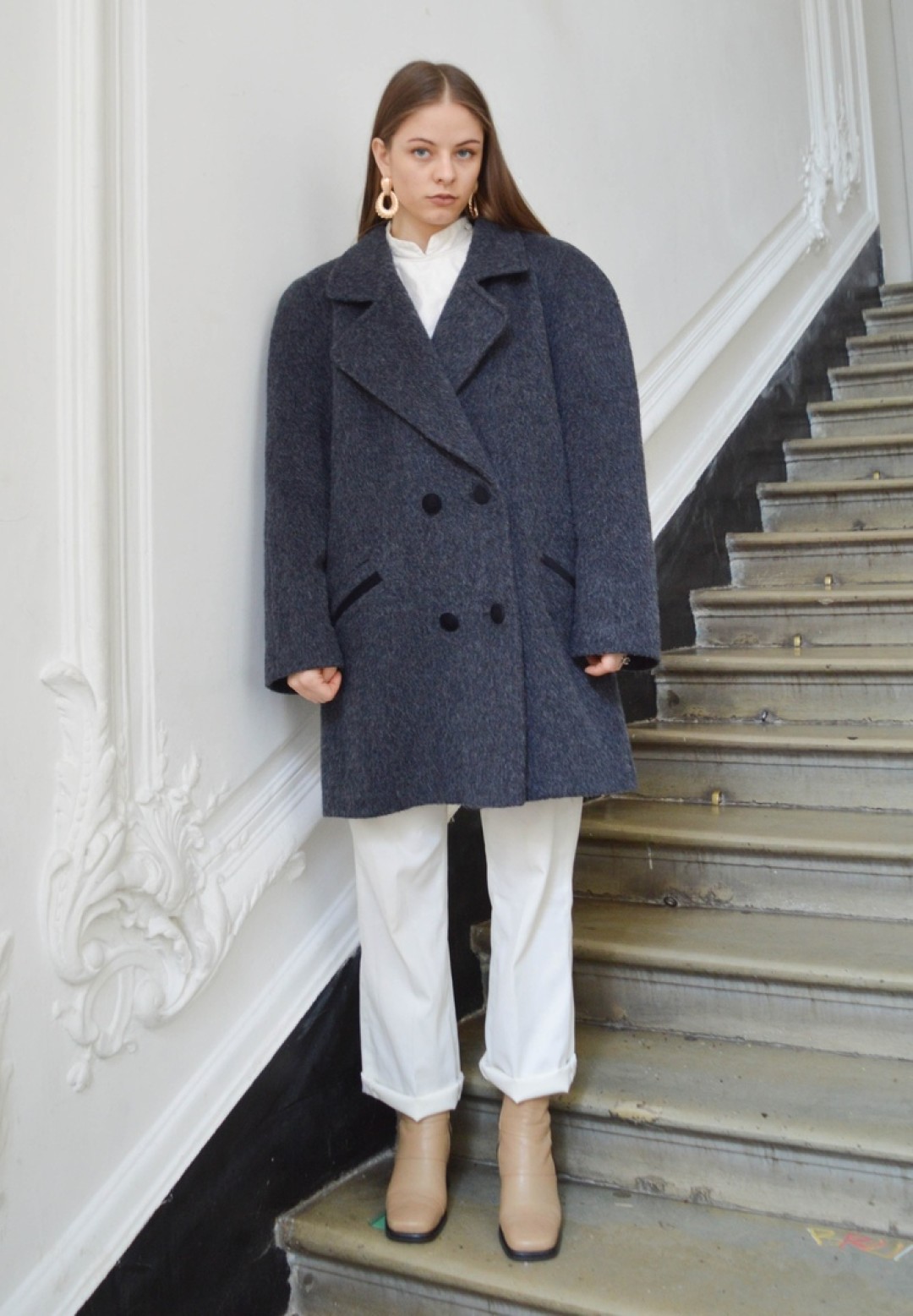 KISSA MARKET, Особняк Слепцова, ул. Большая Конюшенная, 9, 2 000 руб.