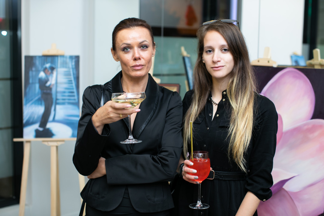 Полина Липатова и Ирина Чернивчян