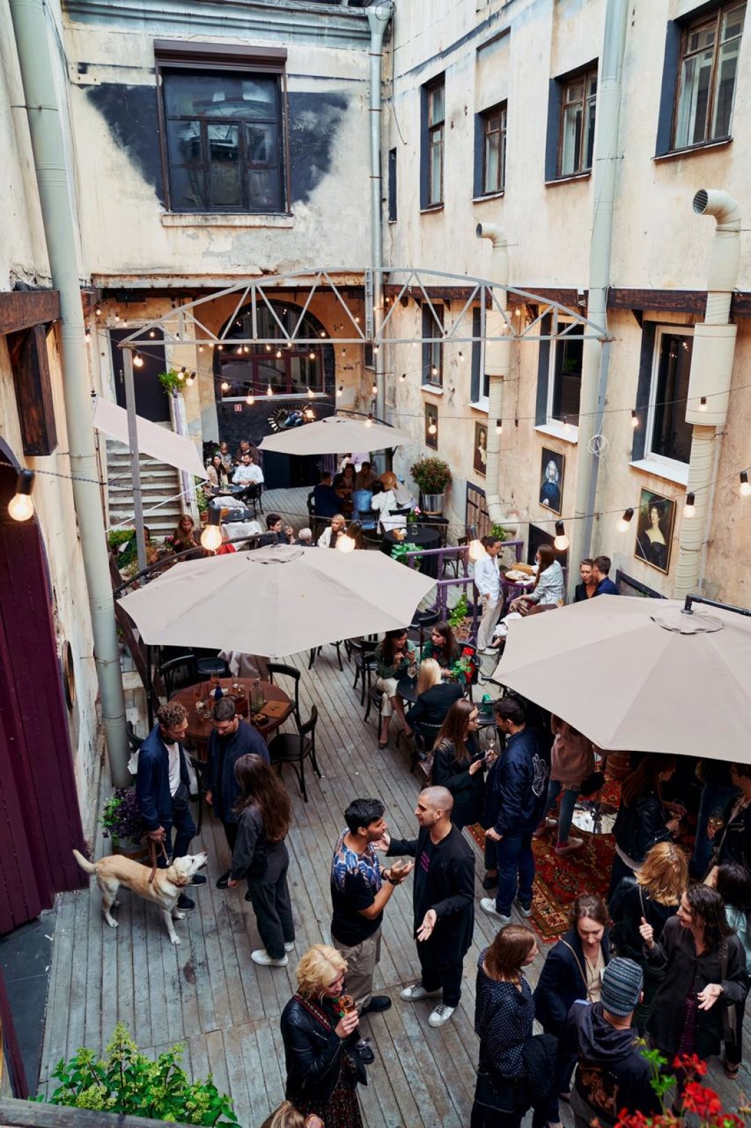 «Мерула. Винный двор»