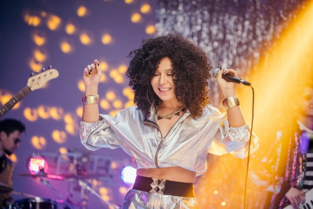 Саундтрек к сериалу записали артисты лейбла Velvet Music Ёлка и Звонкий, а клип на песню снял продюсер сериала, режиссёр Резо Гигинеишвили.