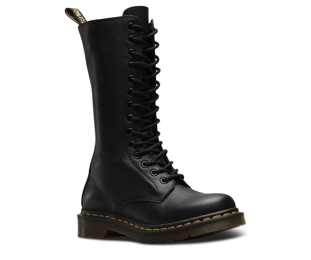 Dr. Martens 1B99, «Галерея», Лиговский пр., 30а, 16 300 руб.
