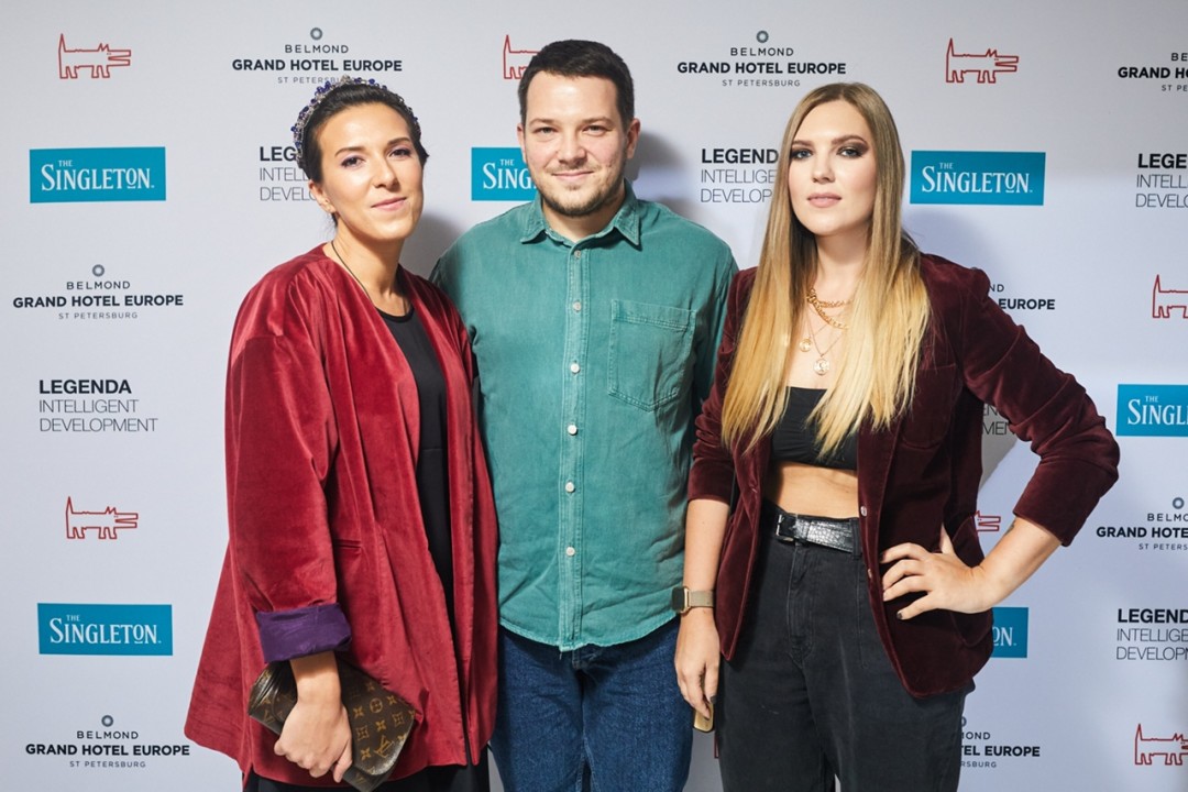 Антон Абрезов. Ирина Козлова, Ольга Кроу